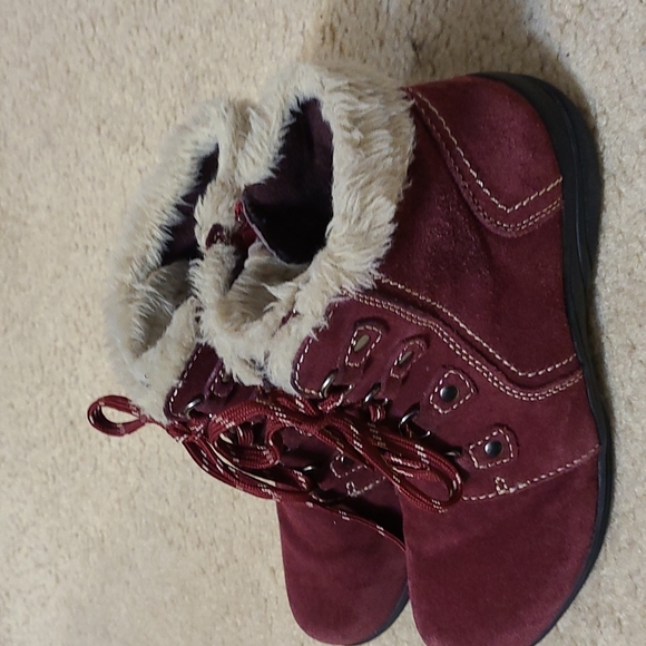 Accessories - Picture 2 of 4